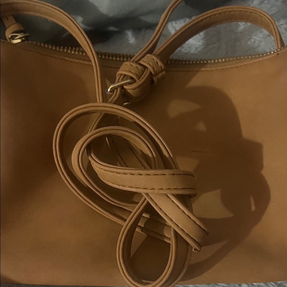 Embroidered Floral Tan Crossbody Bag - Picture 5 of 7